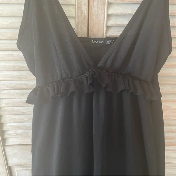 BOOHOO Black Spaghetti Strap Maxi Dress With Ruffle Detailing Size: 14 - Picture 5 of 9